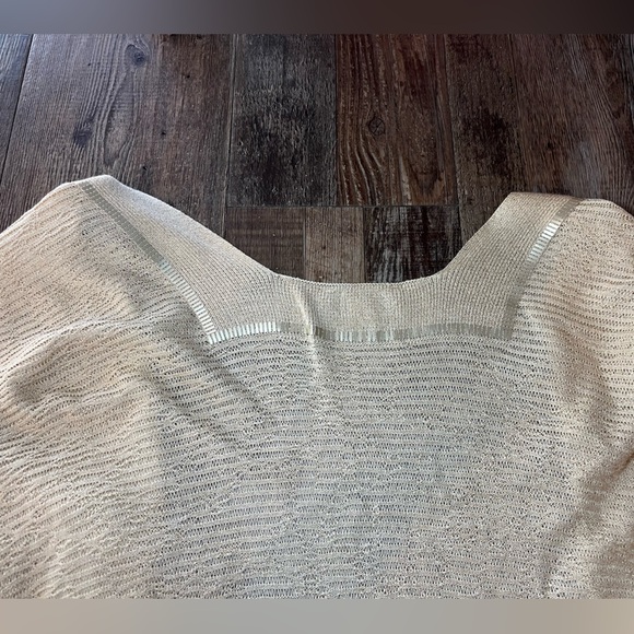 St. John Collection Gold Metallic Sparkly Shawl One Size - Picture 6 of 6